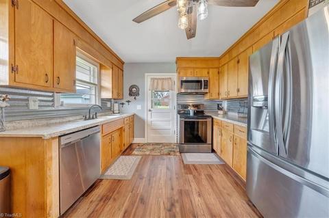 2114 Sago Rd, Penhook, VA 24137 photo 9