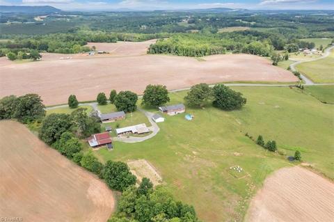 2114 Sago Rd, Penhook, VA 24137 photo 42