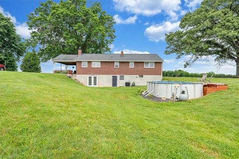 2114 Sago Rd, Penhook, VA 24137 photo 29