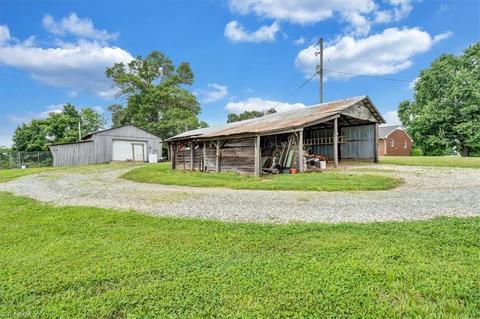 2114 Sago Rd, Penhook, VA 24137 photo 37