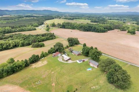 2114 Sago Rd, Penhook, VA 24137 photo 41