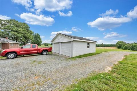 2114 Sago Rd, Penhook, VA 24137 photo 35
