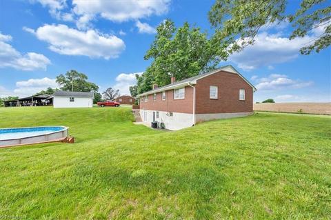 2114 Sago Rd, Penhook, VA 24137 photo 32
