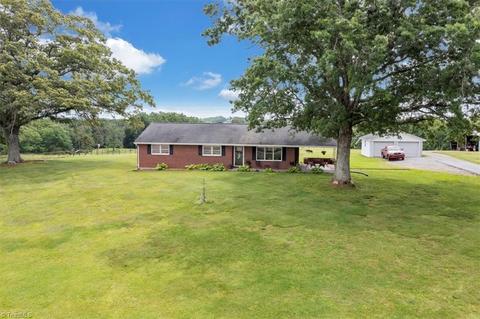 2114 Sago Rd, Penhook, VA 24137 photo 46