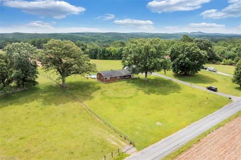 2114 Sago Rd, Penhook, VA 24137 photo 38