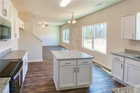 4655 Fieldspring Rd, Clemmons, NC 27012 photo 2