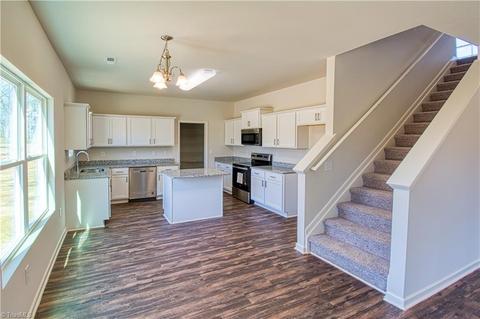 4655 Fieldspring Rd, Clemmons, NC 27012 photo 3