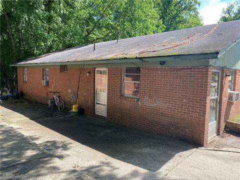 601 Barton St, Durham, NC 27707 photo 2