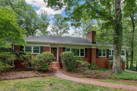 1009 Forest Hill Dr, Greensboro, NC 27410