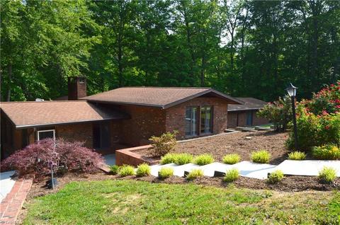 175 Royal Ct, Reidsville, NC 27320