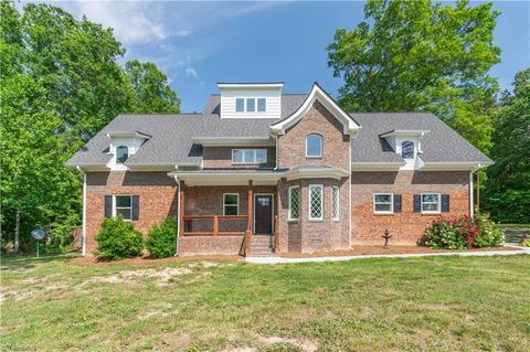 890 Gus Hill Rd, Clemmons, NC 27012