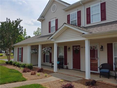 172 Pinewood Ln #102, Advance, NC 27006