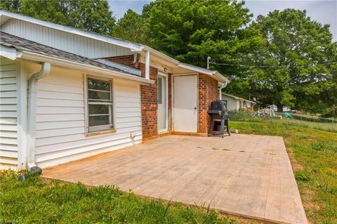 216 Crestview Dr, King, NC 27021 photo 23