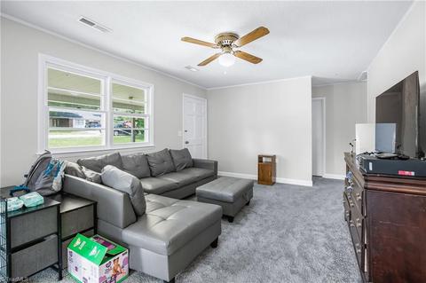 216 Crestview Dr, King, NC 27021 photo 8
