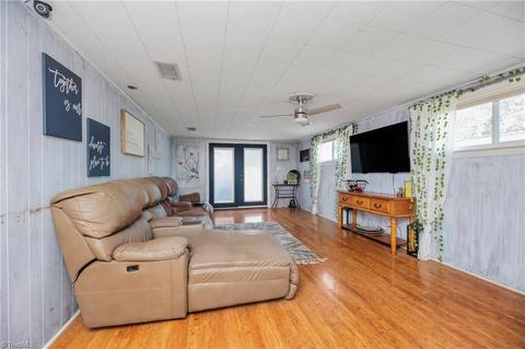 153 Erwin St, Cooleemee, NC 27014 photo 9