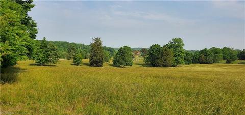 245 Chief Thomas Rd, Harmony, NC 28634