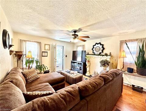 403 Phillips Ave, High Point, NC 27262 photo 4