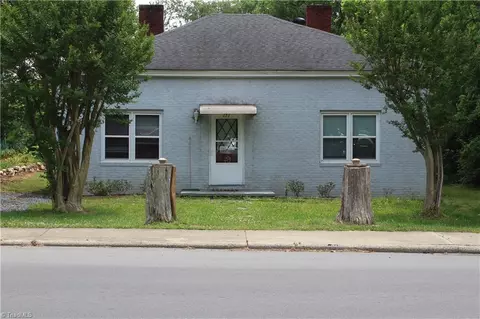271 Salisbury St W, Denton, NC 27239