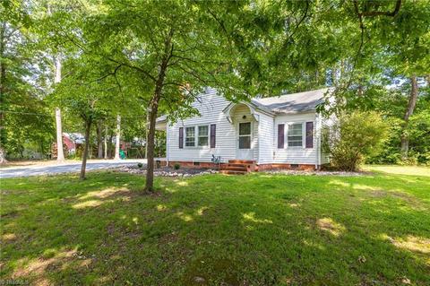 1106 N Main St, Randleman, NC 27317