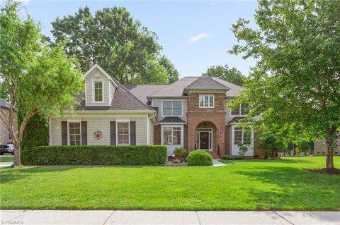 2720 Edenridge Dr, High Point, NC 27265