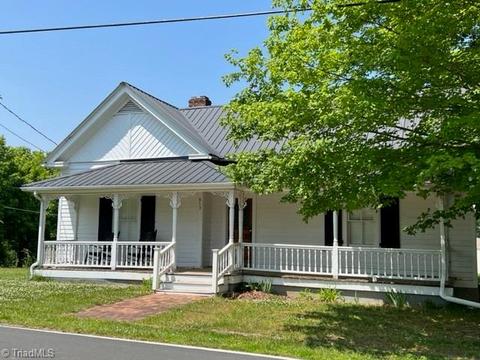 613 Dodson Mill Rd, Pilot Mountain, NC 27041
