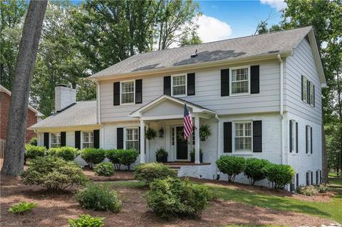 822 Pebble Dr, Greensboro, NC 27410