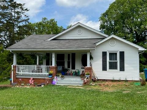66 Noell Ave, Denton, NC 27239