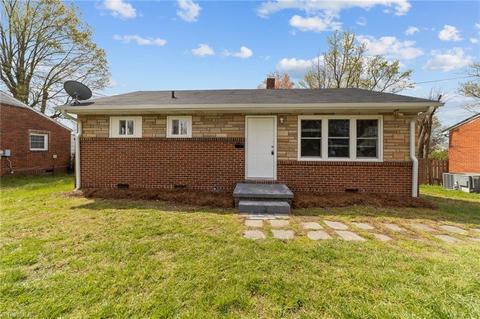704 Abington Dr, Greensboro, NC 27401