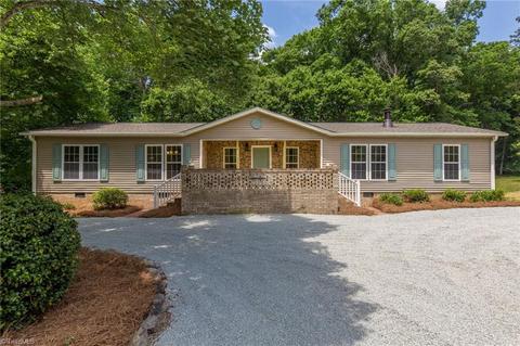 4928 Cashatt Rd, Trinity, NC 27370