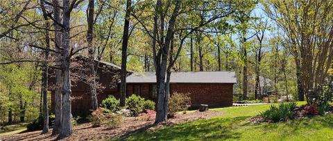 230 Cascade Dr, High Point, NC 27265