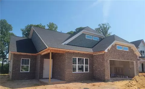 105 Moravian Ct, Advance, NC 27006