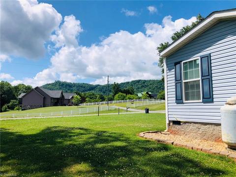 2520 Swaringen Rd, Traphill, NC 28685 photo 5