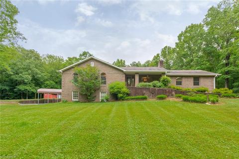 452 Courtney Ln, Lexington, NC 27295