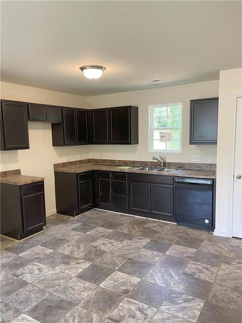 202 Hampton Dr, High Point, NC 27265 photo 7