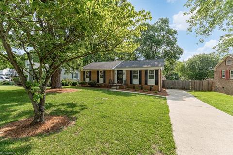 3015 Gladstone Ter, Greensboro, NC 27406
