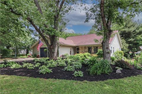 1508 Cameron Dr, Statesville, NC 28625