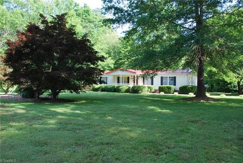 260 Ralph Ratledge Rd, Mocksville, NC 27028