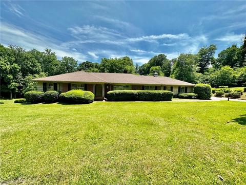 1101 Woodland Blvd, Wilkesboro, NC 28697