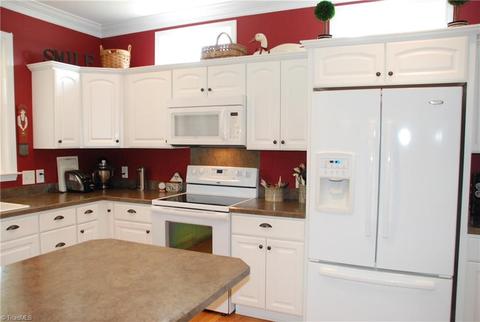 376 Mountainview Rd, King, NC 27021 photo 9