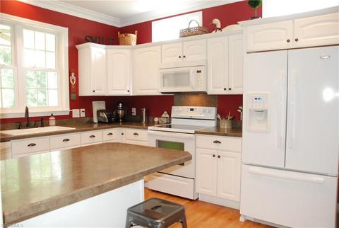 376 Mountainview Rd, King, NC 27021 photo 7
