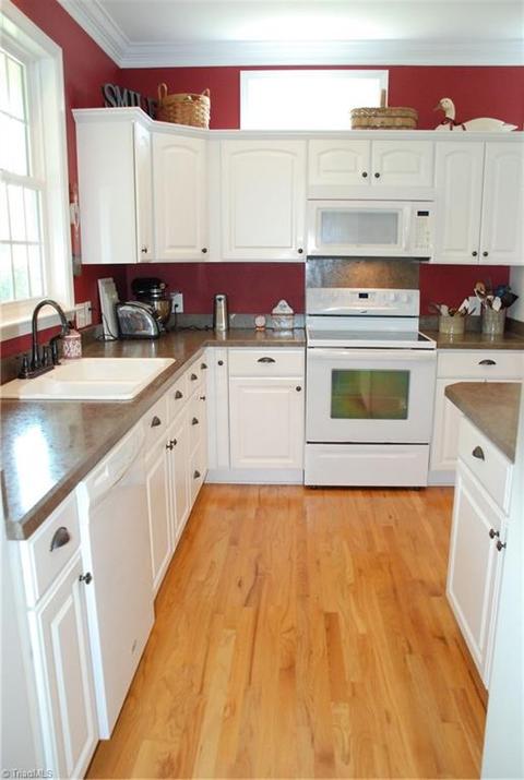 376 Mountainview Rd, King, NC 27021 photo 12