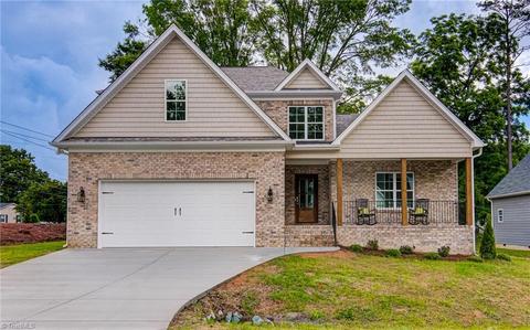 4611 Johnson Creek Ct, Clemmons, NC 27012