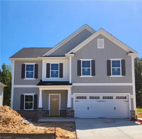 7386 Deerhurst Ln, Kernersville, NC 27284