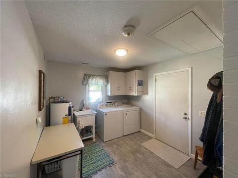 215 Freeman St, Dobson, NC 27017 photo 33