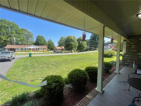 215 Freeman St, Dobson, NC 27017 photo 18