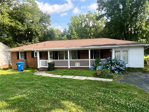 128 Englewood Dr, Archdale, NC 27263