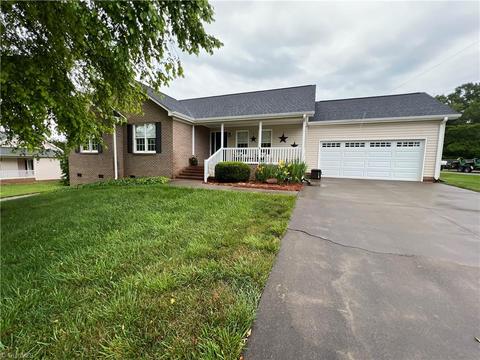100 Laurel Glen Ct, King, NC 27021 photo 4