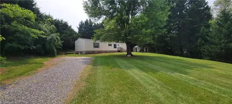 4995 Haystack Rd, Dobson, NC 27017