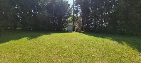 4995 Haystack Rd, Dobson, NC 27017 photo 7