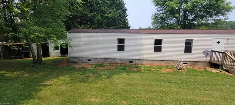 4995 Haystack Rd, Dobson, NC 27017 photo 4